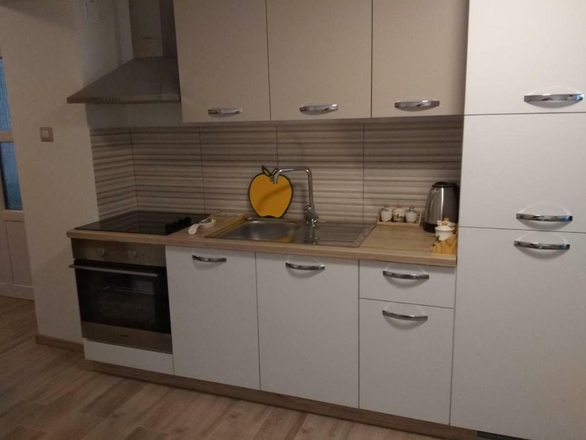 Apartman Laura Pula Exterior foto