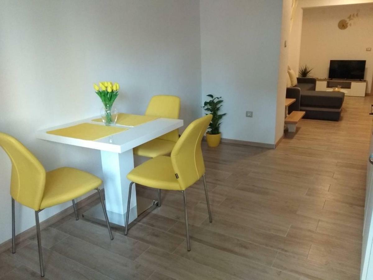 Apartman Laura Pula Exterior foto